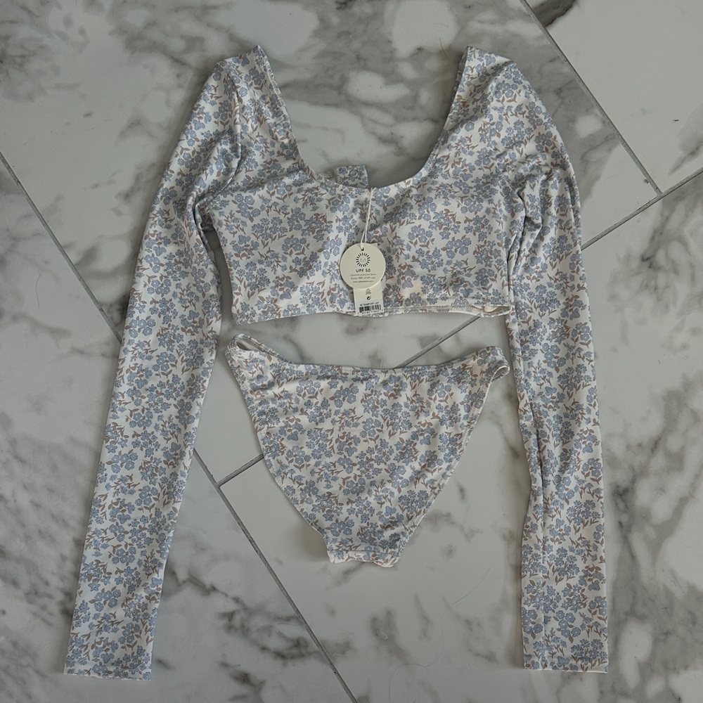 Rylee + Cru Teen Rashguard Bikini Set “Blue Ditsy” NWT - Picture 7 of 7